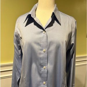 Liz Claiborne women’s wrinkle free button down, size 10.
